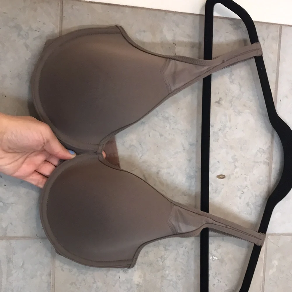 RARE! NWOT Body by Wacoal Seamless Underwire T-Shirt Bra in Cappuccino - 32DDD